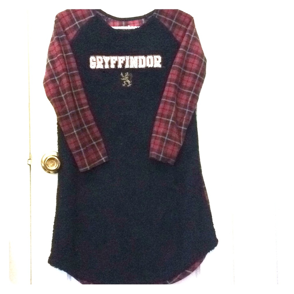 Fuzzy Gryffindor long sleeve night gown size 14/16